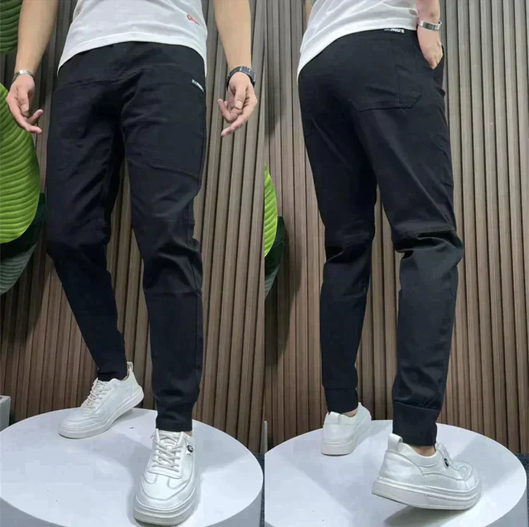 James - Flexible Cargo Pants